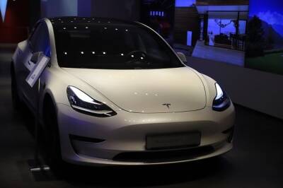 Tesla запускает производство электрокаров в Германии