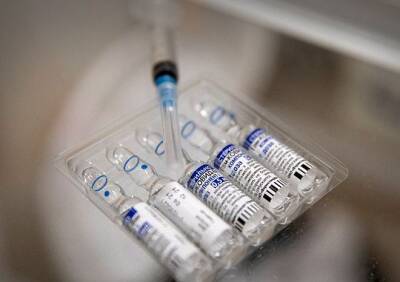 В институте Гамалеи заявили, что выпустят вакцину от омикрон-штамма через 45 дней