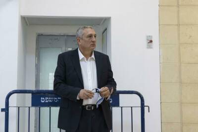 Нир Хефец: «Назначения на важные посты требовали санкции Сары Нетанияху»