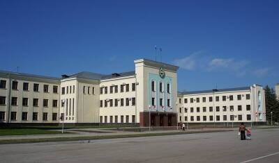 В Карачаево-Черкессии непривитых чиновников будут отстранять от работы