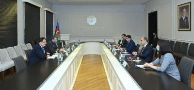 Эмин Амруллаев - Обсуждены перспективы сотрудничества между Азербайджаном и ЕС в области образования - trend.az - Азербайджан