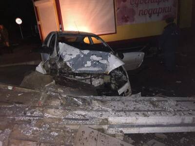 В Смоленске на Краснинском шоссе опрокинулась иномарка