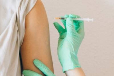 Гинцбург пошутил о побочке для мужчин от вакцины Спутник-V