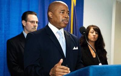 В Нью-Йорке на выборах мэра побеждает афроамериканец Эрик Адамс