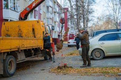 В кузбасском городе обнаружили опасное ограждение на парковке для автомобилей