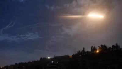 Израиль ночным ракетным ударом атаковал пригород Дамаска