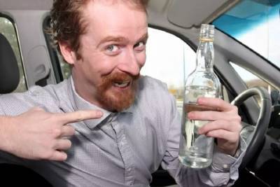 Каргопольский бутлегер барыжил палёным алкоголем через семейную службу такси