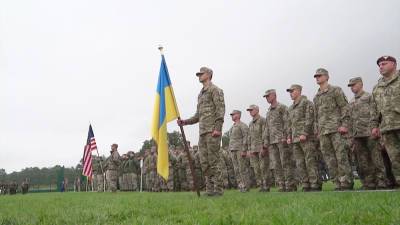 Украину призвали готовиться к объявлению военного положения