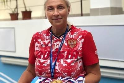 Тренер по плаванию в Новгороде обзавелась почетной грамотой президента России