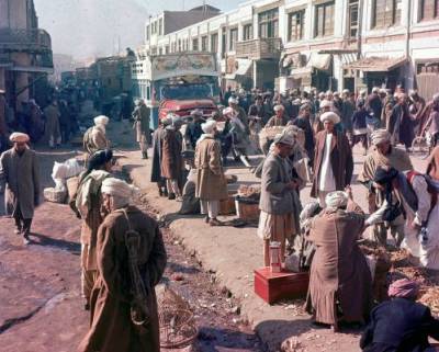 Талибы запретили использовать иностранную валюту в Афганистане