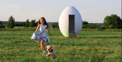 Скульптор создал для дочери дом в форме яйца