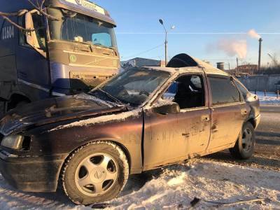 В Екатеринбурге из-за гололеда и изношенной зимней резины в ДТП погиб человек