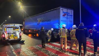 Жуткое ДТП с грузовиком на украинской трассе, выжили не все: видео с места