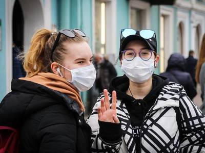 В Петербурге от коронавируса привились лишь 25% студентов