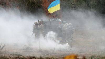 Сенатор оценил призыв генерала ВСУ ввести военное положение на Украине из-за РФ