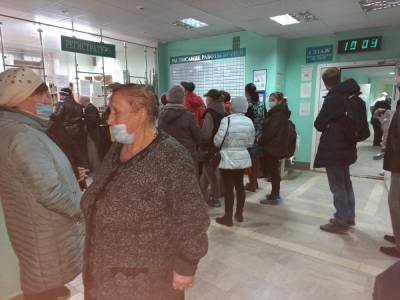 Нижегородцы пожаловались на очереди в поликлиниках