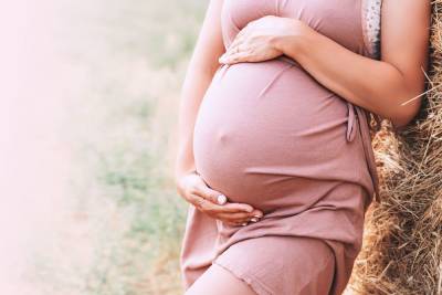 Беременные женщины Петербурга отказываются вакцинироваться от COVID-19