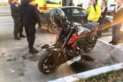 Мотоциклист не справился с управлением и попал в ДТП на окраине Пскова
