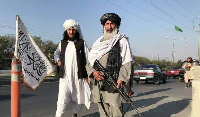 Талибы запретили хождение долларов и евро