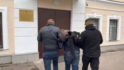 Следствие запросило арест подозреваемого в убийстве Новосельцева