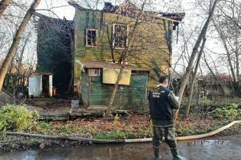 Подростки подожгли дом, погибли трое человек