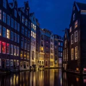 Строителей домов в Амстердаме обязали использовать дерево