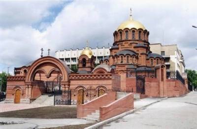 Новосибирский храм приглашает горожан на молебен против COVID-19