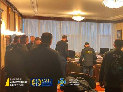 Обыски у Любченко, Олейникова и ГНС. Налоговая говорит, что сама позвала правоохранителей