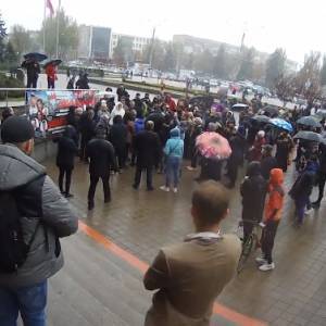 Антиковидный митинг в Запорожье: задержаны пятеро человек, один из участников в больнице. Видео
