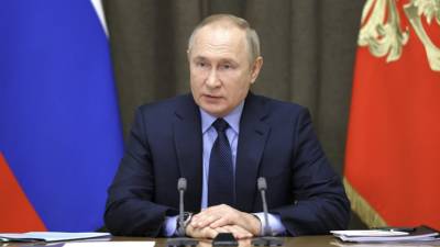 Путин проводит совещание с руководством Минобороны и предприятий ОПК