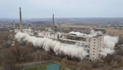 На Харьковщине взорвали здание завода, которому более 130 лет