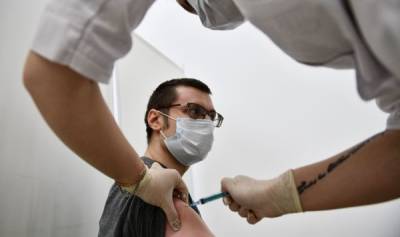 Махнемся? Латвия и Литва поделятся друг с другом вакцинами от коронавируса