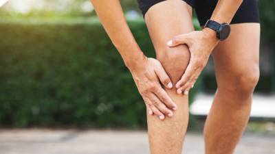 Ученые выяснили, как спорт влияет на здоровье коленей