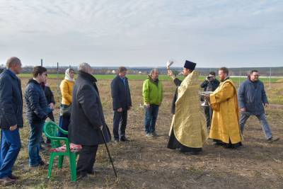 В воронежском микрорайоне Шилово освятили место, на котором построят храм