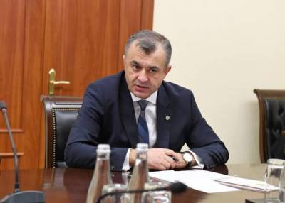 Экс-премьер Молдавии: Санду, уходи! Профессионалы не работают с безграмотными