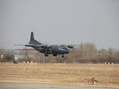 В СК назвали три версии причин крушения самолета Ан-12 в Иркутской области