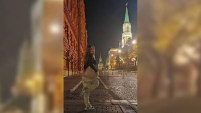Порноактриса оголила свою «самую красивую» часть тела у Кремля и поплатилась
