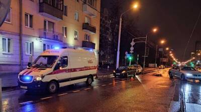 На улице Якуба Коласа в Минске пострадала 21-летняя девушка