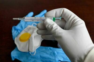 Заболеваемость гриппом и ОРВИ в России снизилась, заявили в Роспотребнадзоре