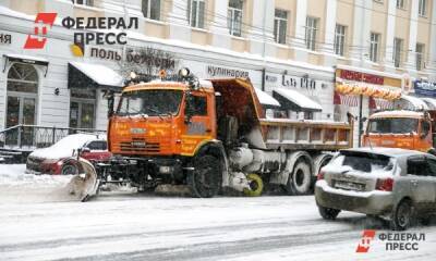 Кузбасские автомобилисты массово застряли в снегу