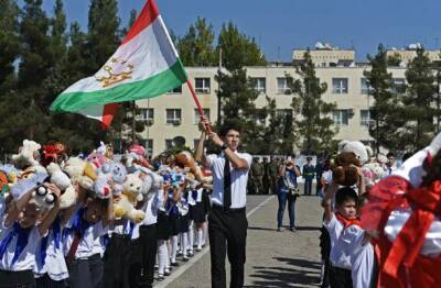 150 миллионов долларов выделила Россия на строительство школ в Таджикистане