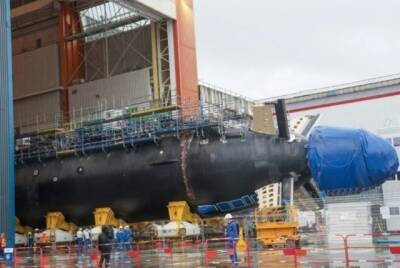 Франция вводит в строй новую атомную подводную лодку