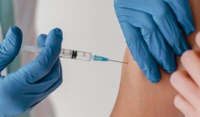 В Австрии за отказ от вакцинации против коронавируса будут штрафовать на 3600 евро