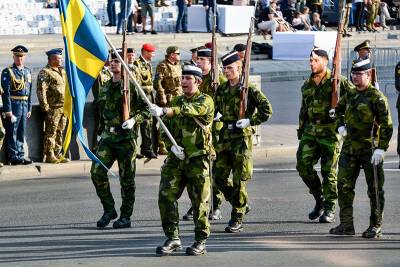Швеция не станет искать членства в НАТО