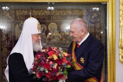 Патриарх Кирилл наградил Владимира Жириновского орденом в связи с 75-летием