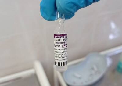 В Минздраве заявили об эффективности вакцин против омикрон-штамма