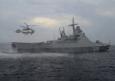 Разгул стихии повлиял на планы боевой подготовки Черноморского флота России