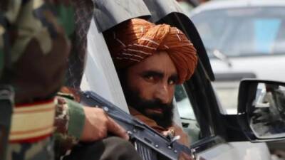 На востоке Афганистана идут ожесточенные бои талибов с ИГ