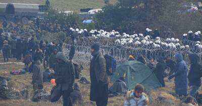"Белорусские мигранты" пытались прорвать границу, польские пограничники помешали
