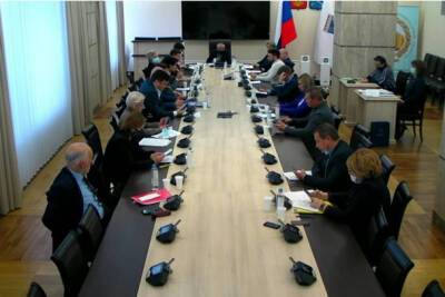Депутаты Ленобласти поддержали закон о введении QR-кодов